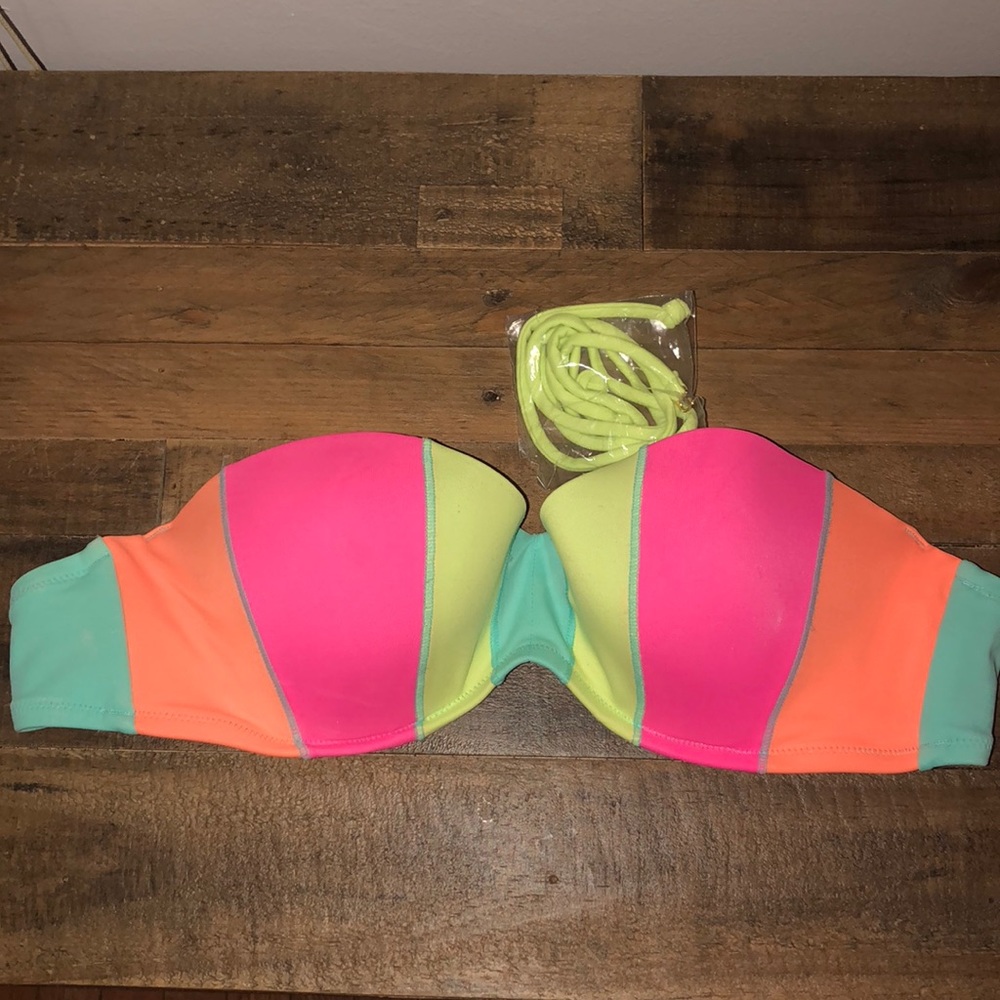 Vs 32D bandeau top with straps